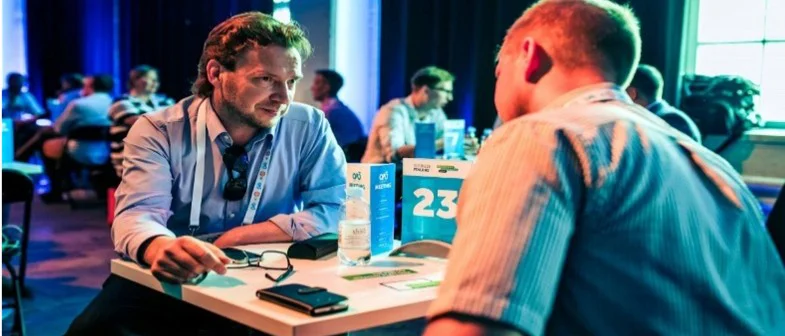 التوفيق بين الأعمال