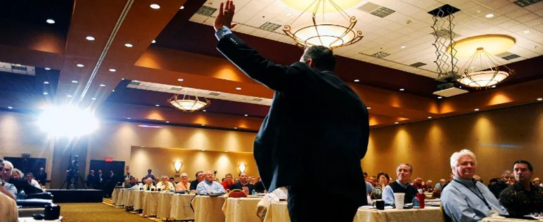 الفعاليات المؤسسية